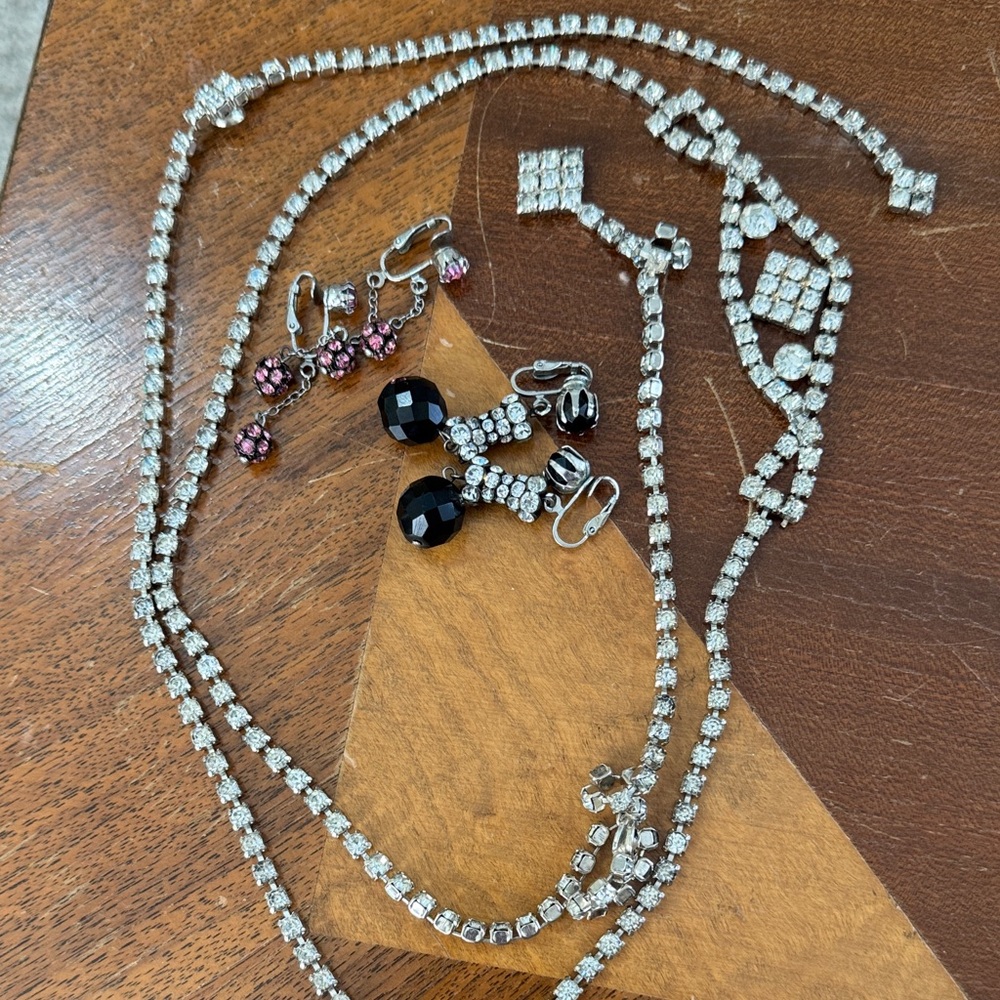 Elegant Silver and Black Jewelry Set